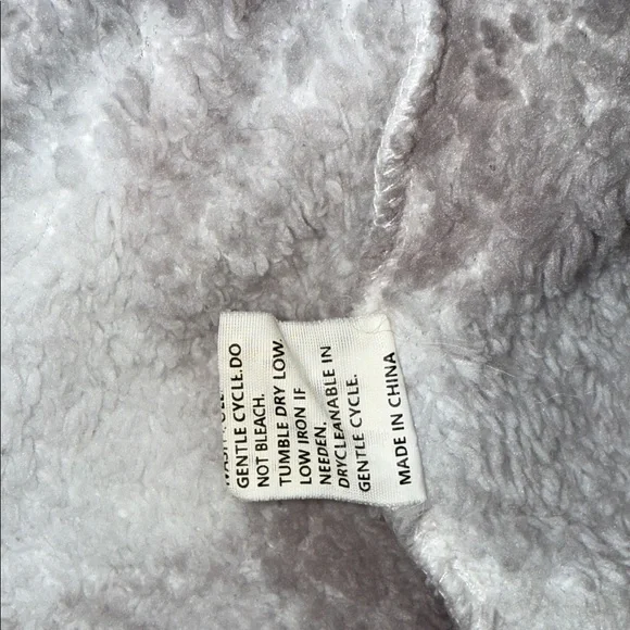 Cozy Plaid Jacket - Picture 3 of 5